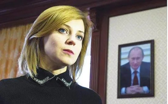 俄女主持如何回应竞选总统?