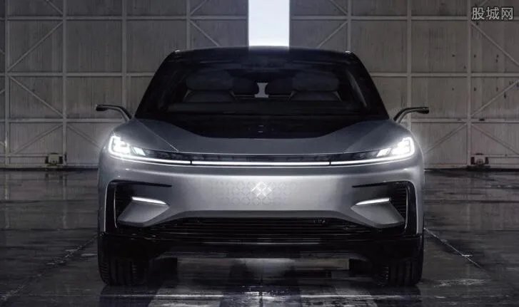 FF样车运抵北京 最快年底前交付售价超200万元