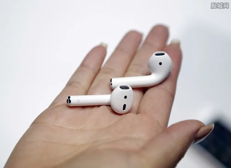 苹果发布AirPods Pro 新品耳机价格多少
