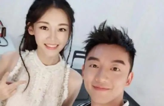 郑恺官宣苗苗产女喜讯 郑恺苗苗怎么走到一起的