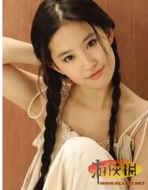 年度清纯氧气美女PK背影女神正面照曝光求男友