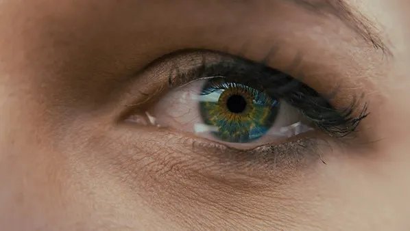 眼皮松弛怎么回事