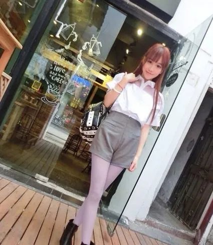 赵梦玥夹腿门：一组赵梦玥照片欣赏（图）