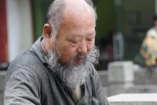 湖北105岁抗战老兵去世时捐献遗体，“无私的爱”都长啥样？