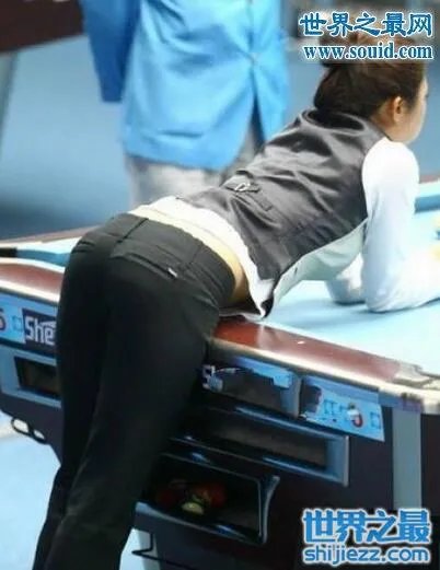 潘晓婷胸围凸点图片曝光,因D罩胸太大压球犯规