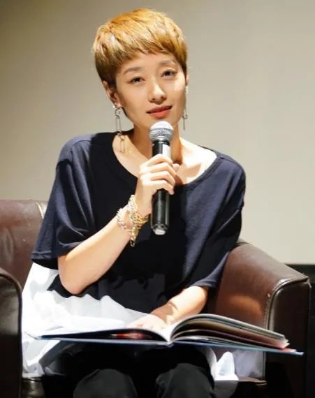 马伊琍离婚后公开现身什么样子 马伊琍近况什么样