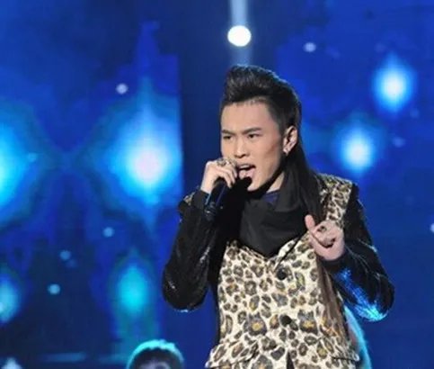 丁丁和张玮的结婚照观赏 整个过程让人哭笑不得