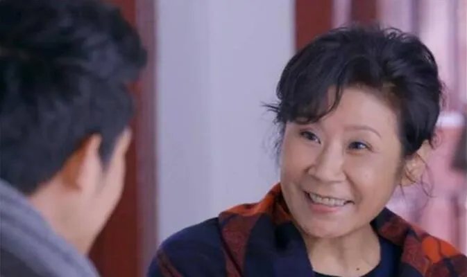 苏小明是苏振华的女儿吗 苏小明杨烁是什么关系