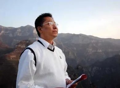 李阳弟弟发文回应侄女被“家暴”,哪些信息值得关注?