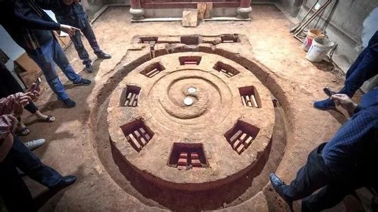 翻修挖出八卦阵，暗藏机关里面是什么？