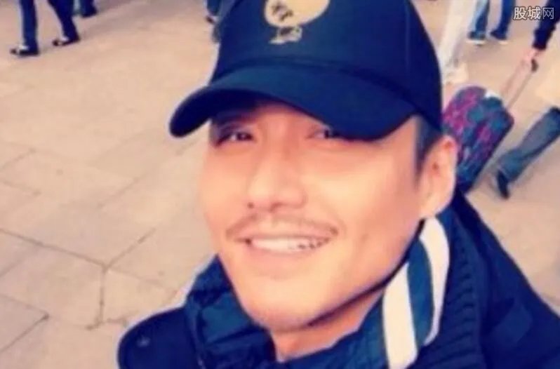 胡兵性取向究竟是怎么样 胡兵曾经被感情狠狠伤害过？