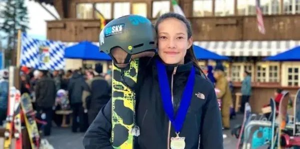 苏翊鸣和谷爱凌去海南学冲浪，他们两人的关系怎么样？