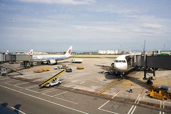 端午节的机票价格较五一假期下降三成左右，端午节出游该如何选择出行方式？