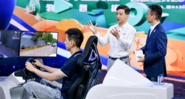 央视体验百度全无人驾驶,你愿意尝试无人驾驶汽车吗?