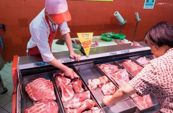 统计局是如何回应猪肉价格上涨85.7%的？