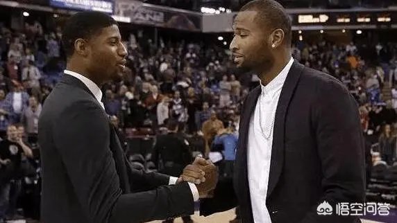 考辛斯在社交媒体上取关鹈鹕后，关注了泡椒、兰德尔、小托马斯，大家怎么看？