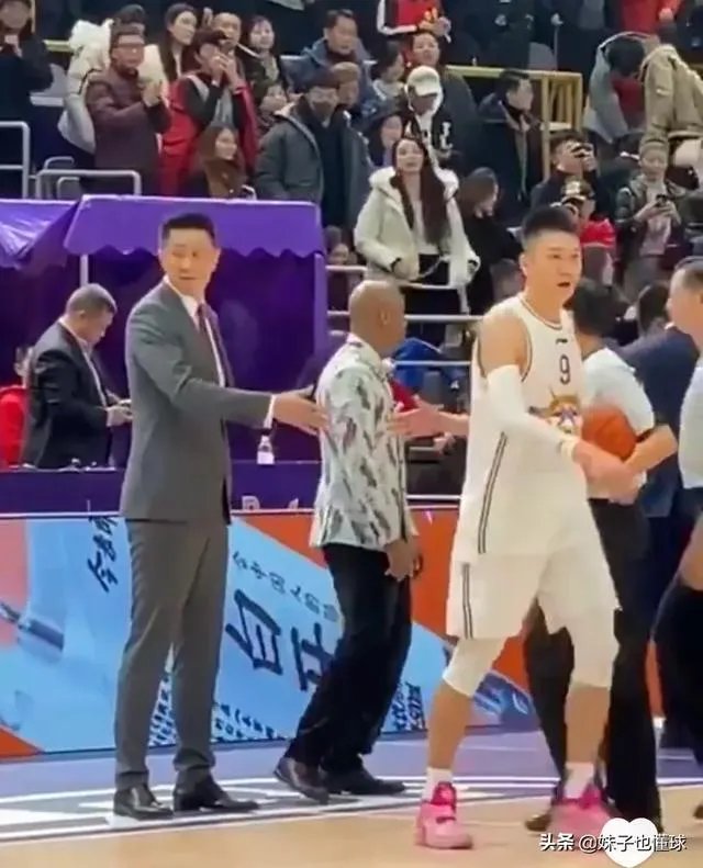 杜峰马布里冲突原因曝光！是杜峰没风度，还是马布里太较真？