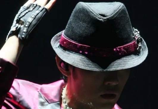 周杰伦现身贵族学校小周周要上学了吗？