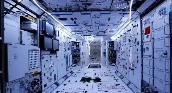 航天员太空生活大揭秘 航天员的饮食起居