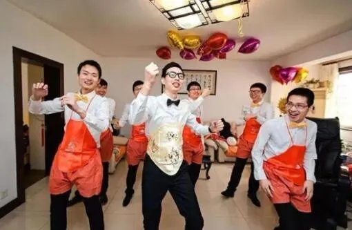 结婚堵门游戏都怎么玩 结婚堵门问新郎什么问题