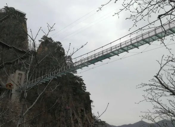 辽宁本溪虎谷峡景区玻璃滑道发生事故是怎么回事？