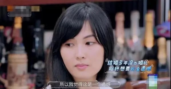 吴尊老婆曾独自拍婚纱照 丧偶式婚姻太可怕！