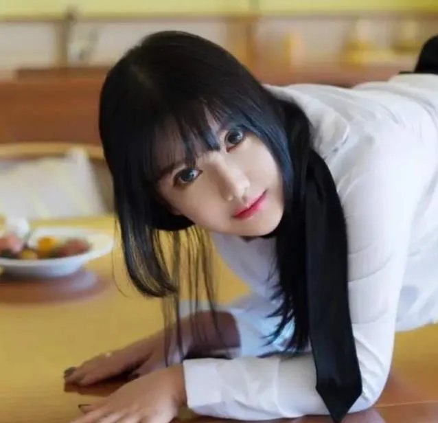 广州漫展小尤奈jk事件始末：广州漫展小尤奈资料照片