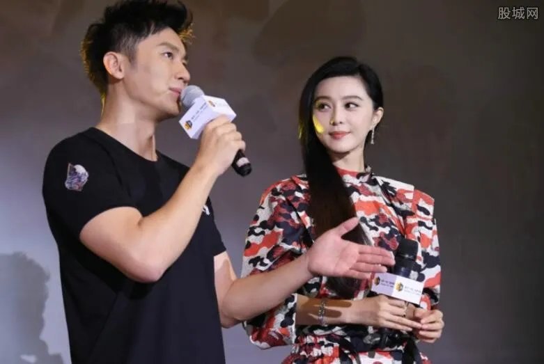 大黑牛李晨遭范爷掌掴真相 李晨范冰冰感情出现裂痕?