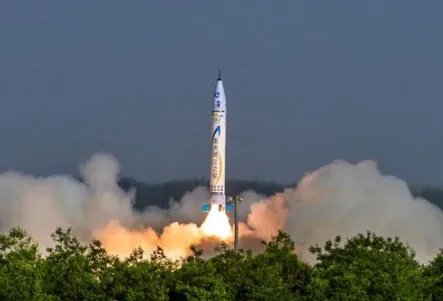 “70年登月在路上”说的是什么？中国70年来的航空航天史！