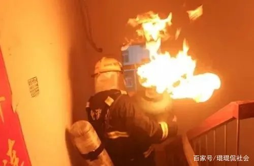 大连瓦房店一居民楼发生燃气爆炸，伤亡情况如何？