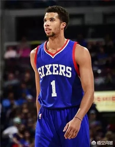 如何评价迈克尔·卡特-威廉姆斯的第一场比赛呢？