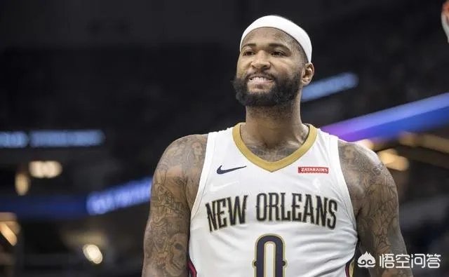 考辛斯在社交媒体上取关鹈鹕后，关注了泡椒、兰德尔、小托马斯，大家怎么看？