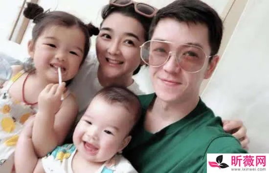 王栎鑫吴雅婷怎么认识的 吴雅婷比王栎鑫大几岁