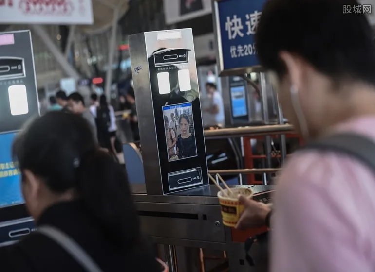 北京站刷脸提速 更换二代刷脸机速度将更快