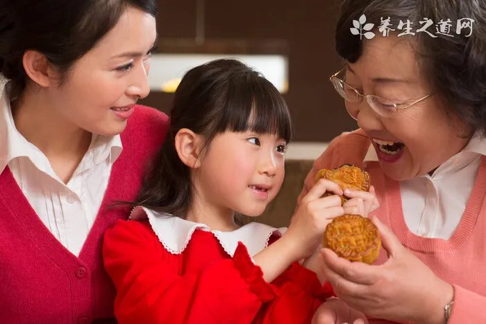 宝宝经常在要抱抱是为什么 为什么孩子总是在要抱抱