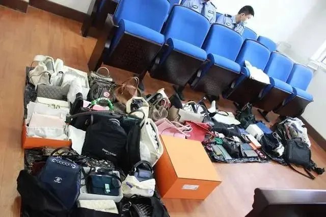 女出纳入职一年贪720余万,她当初是如何起了贪念的?