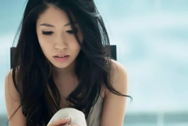 曲婉婷最火爆的歌曲top10:《我的歌声里》上榜,第一大气又洒脱