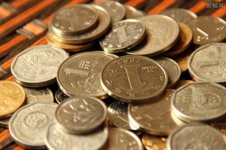 离职收16660硬币 一元硬币重达103斤数到手软