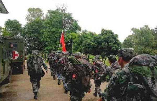 解放军驰援老挝失去做什么？