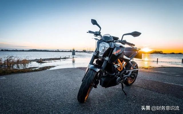 头盔目前价格都在多少钱了？