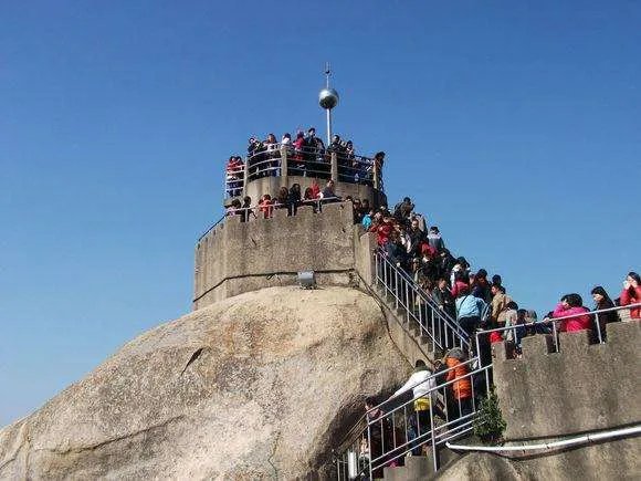 95后首次成为国庆出游主力,是什么原因造成这个现象的?