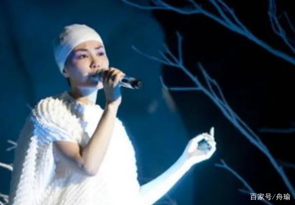 王菲第一任老公是谁