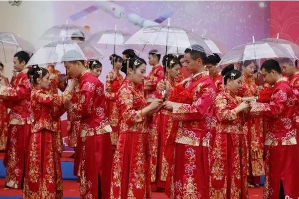 301对航天新人举办集体婚礼，为何网友也想结婚？