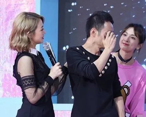 爱in思谈李维嘉又哭了是怎么回事?李维嘉哭是因为感情吗