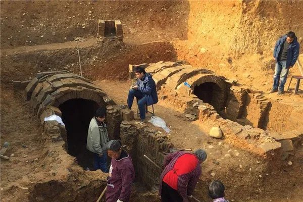 明代古墓女尸光鲜如活人，究竟是怎么回事？