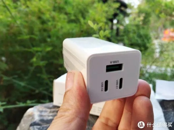 360GaN氮化镓快充充电器测评-功率大、体积小、充电快