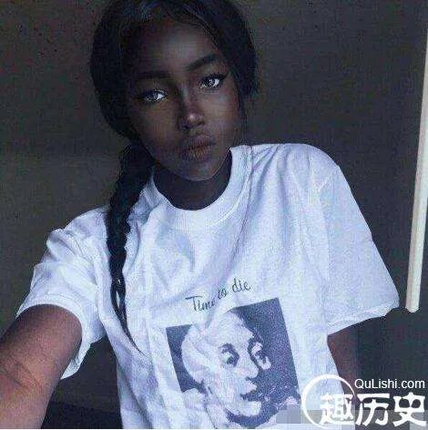 世界上最漂亮的非洲黑人美女,黑人女孩Lolita成最黑网红