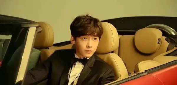 李易峰回应“有关个人生活言论”，他的节目究竟为何会被取消？