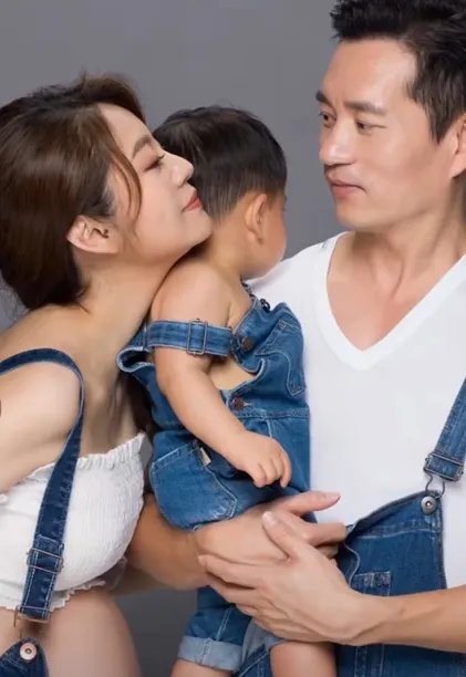 安以轩孕妇照被曝光，她发福了吗？