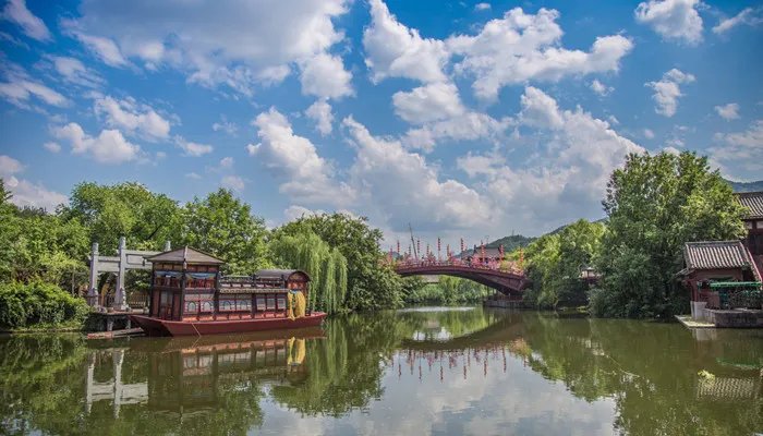 清明上河图描绘的是哪个城市 清明上河图描绘的是什么城市